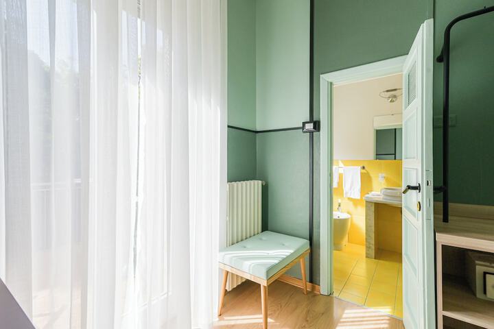 Room 116 of 241