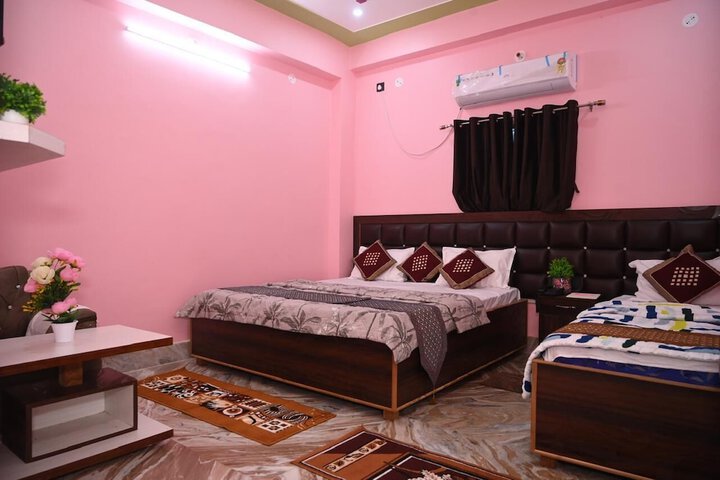 Room 7 of 17