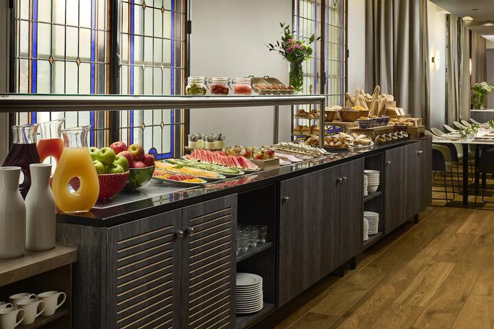 Breakfast/Coffee Service 22 of 35