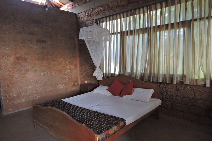Room 2 of 18