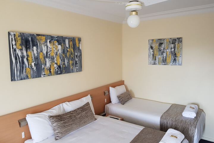Room 3 of 26