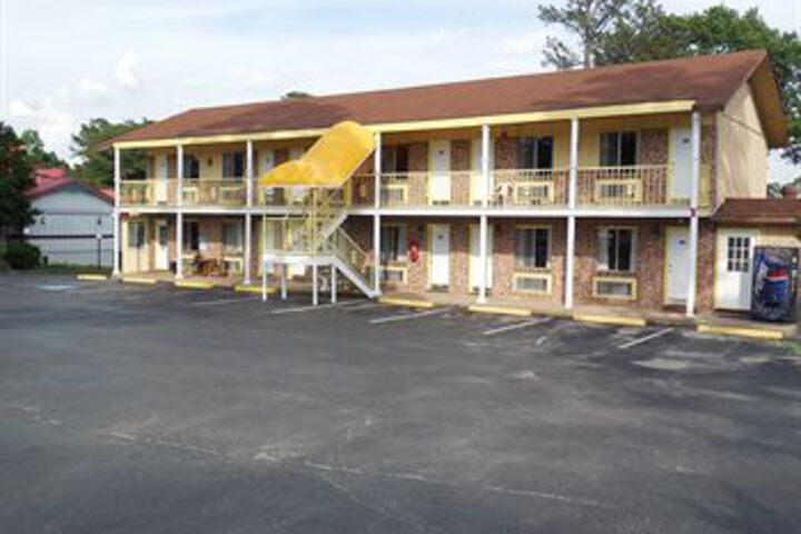 Image of Travelers Inn