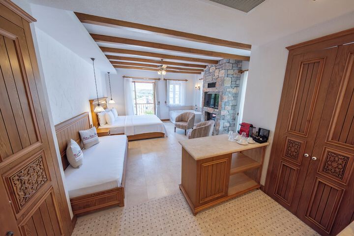 Room 9 of 63