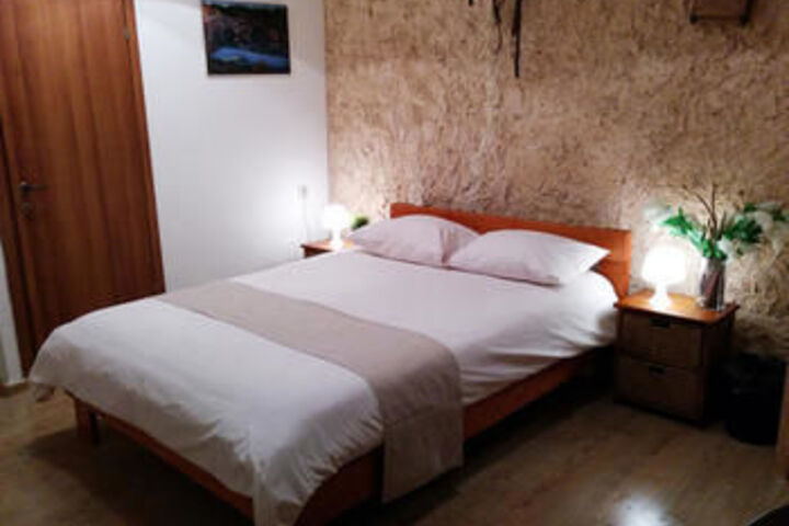 Room 14 of 40