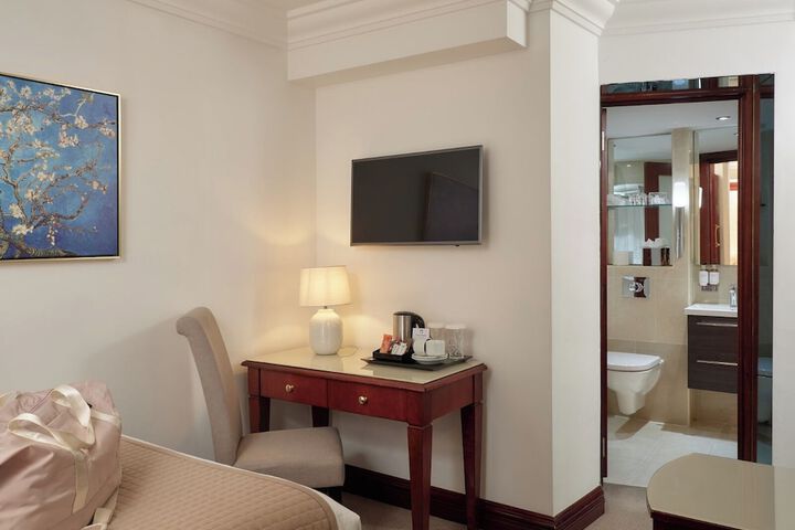 Room 15 of 29