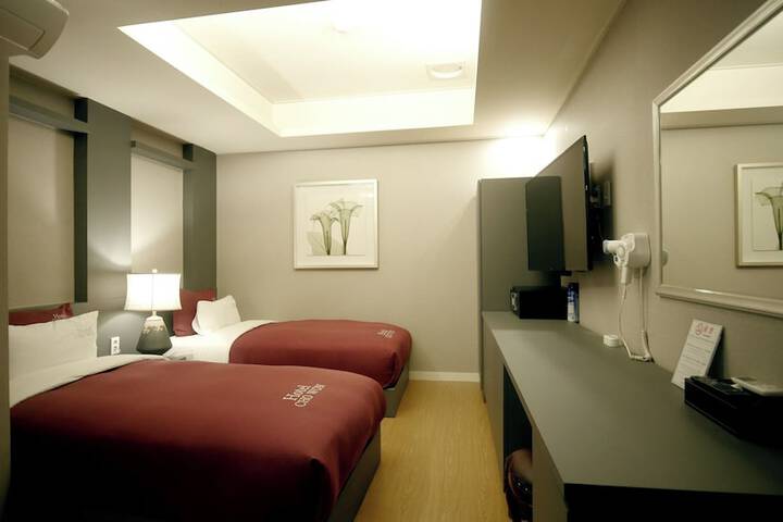 Room 57 of 127