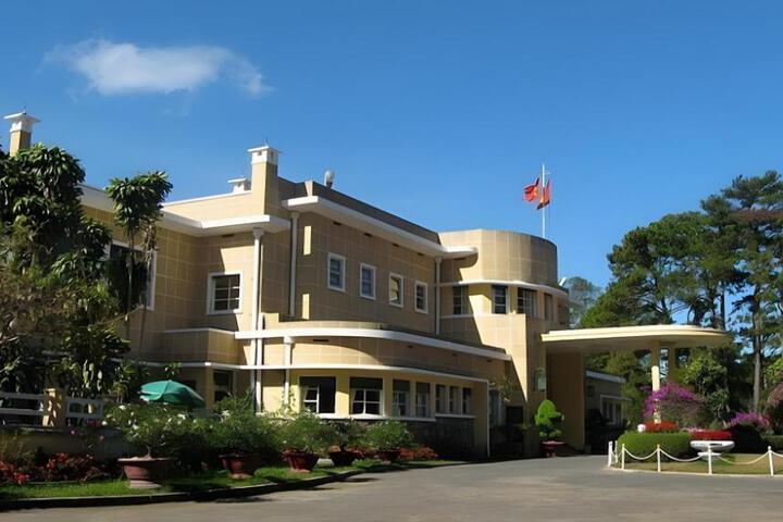 Starhill Hotel