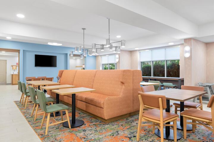 Breakfast/Coffee Service 24 of 31