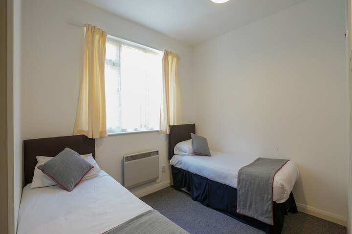 Room 18 of 111