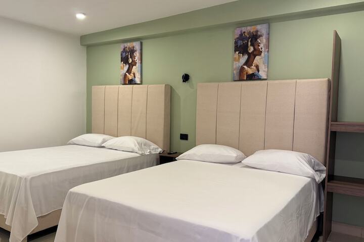 Room 11 of 22