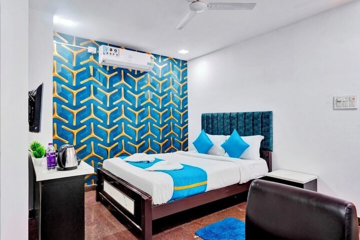 Room 15 of 24