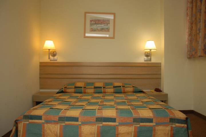 Room 10 of 31