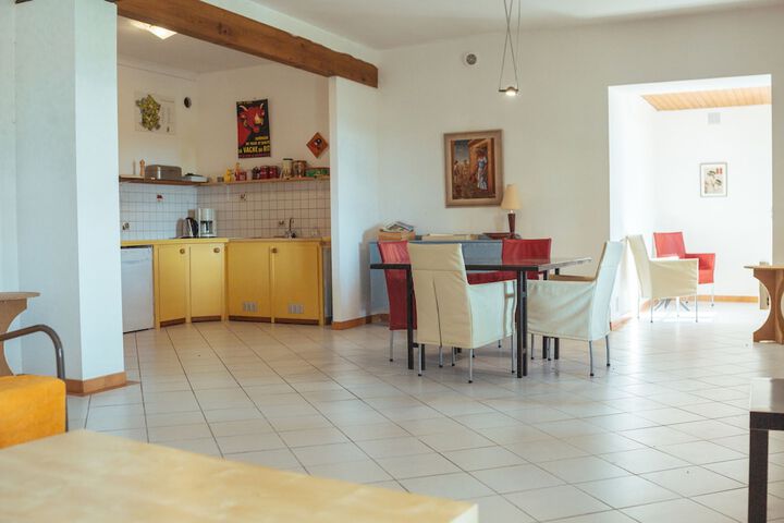 Room 5 of 14