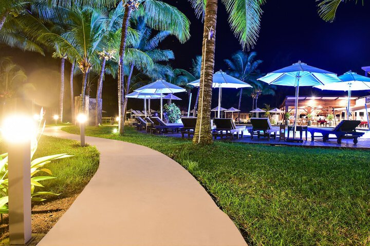 Hotel Exterior 46 of 46