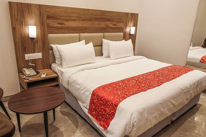 Room 2 of 9
