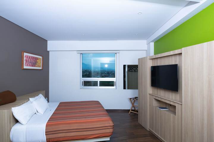 Room 5 of 36