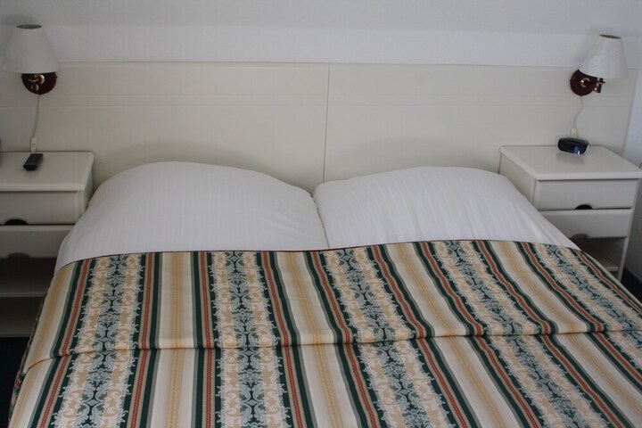 Room 47 of 139