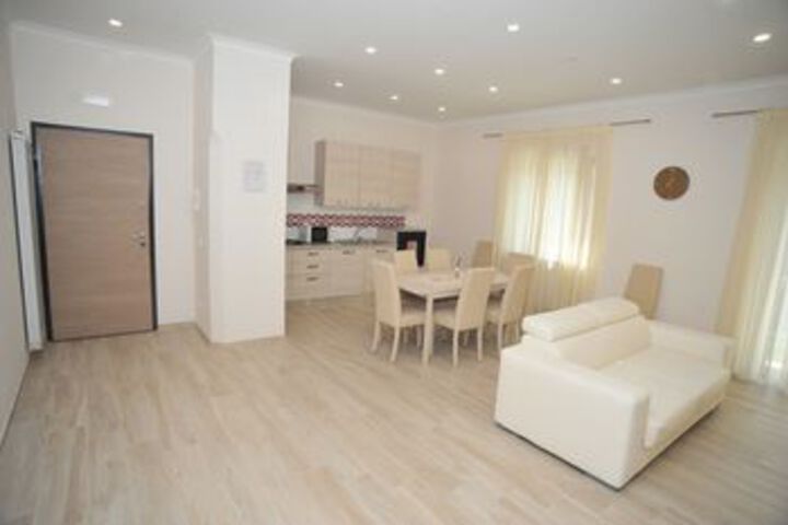 Room 64 of 67
