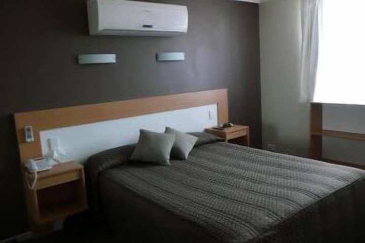 Room 3 of 13
