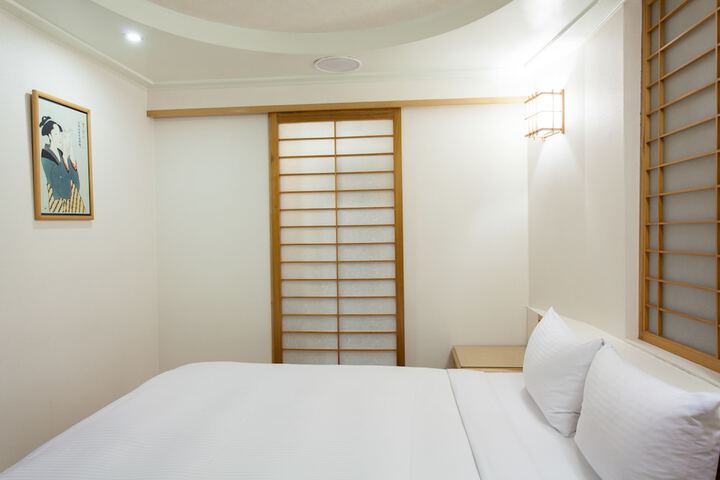 Room 5 of 39
