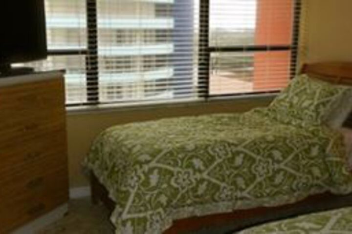 Room 48 of 171