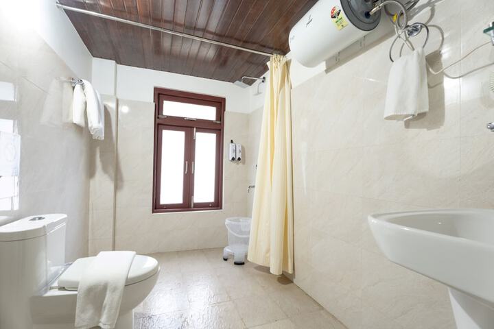 Room 7 of 30