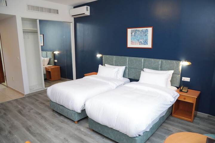 Room 30 of 88