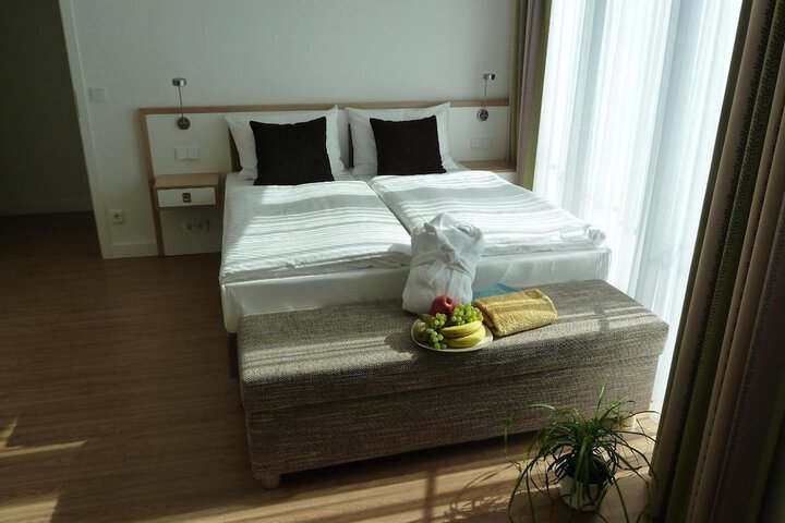 Room 14 of 49