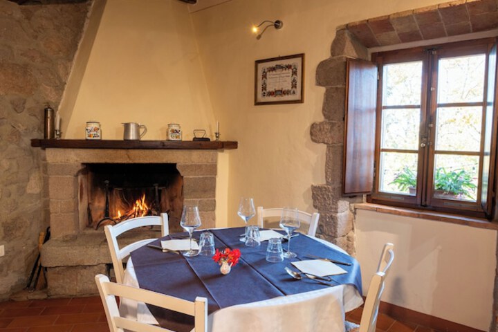 Dining 108 of 157