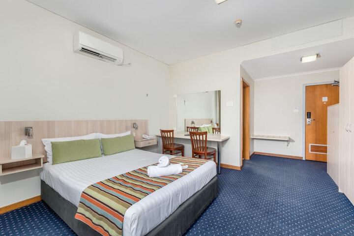 Room 19 of 37