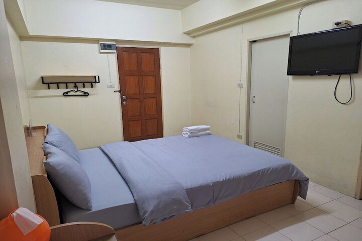 Room 11 of 21