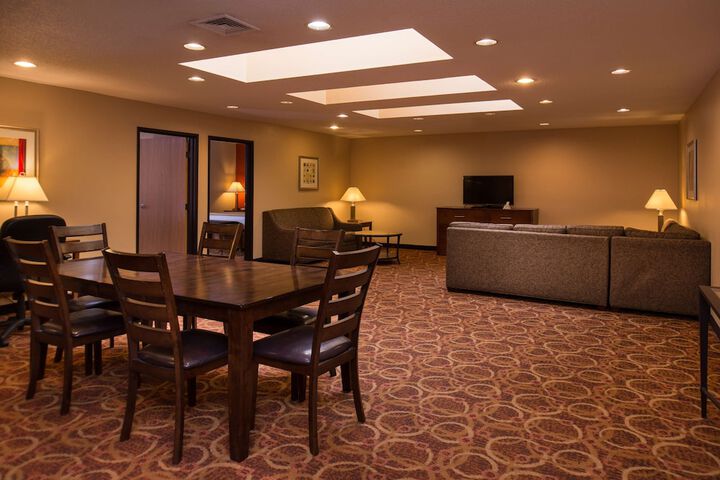 Room 30 of 82