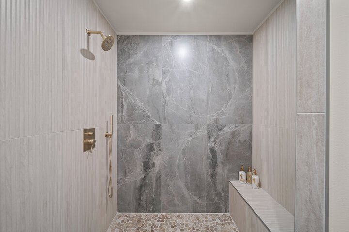 Room 15 of 23