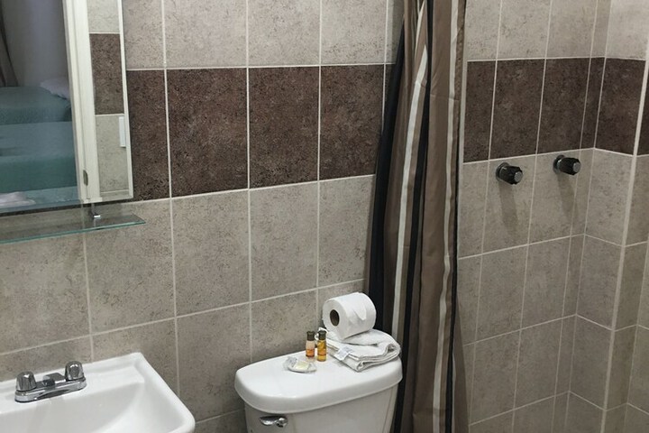 Room 50 of 104