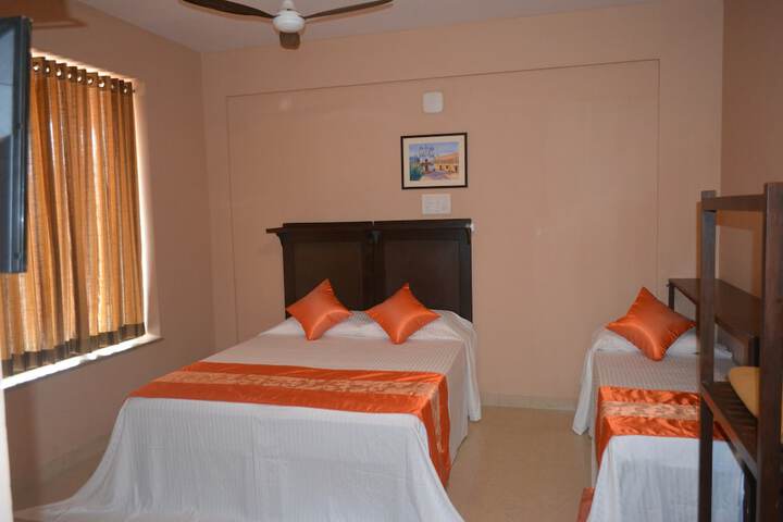Room 6 of 37