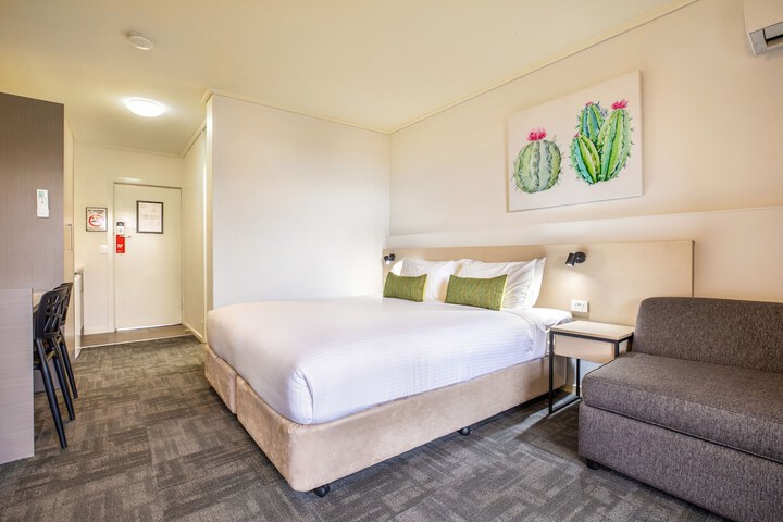 Room 11 of 43