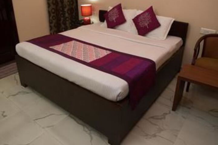 Room 10 of 22