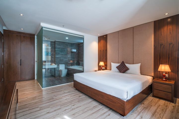 Room 6 of 55