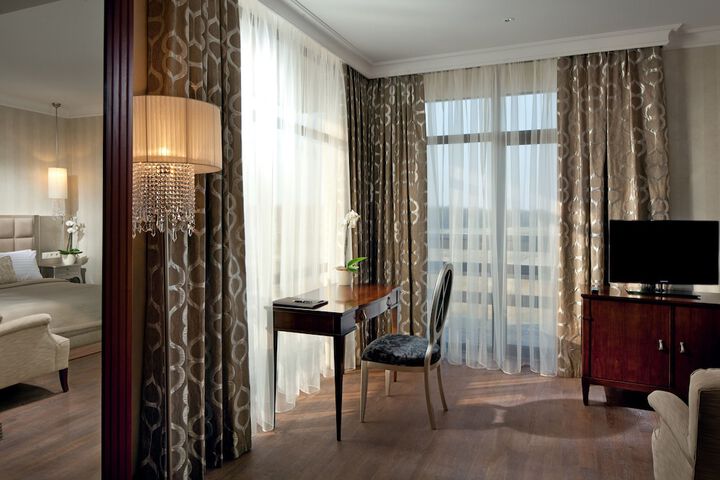 Room 14 of 108
