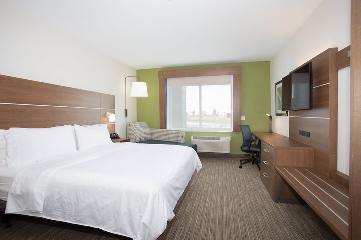 Room 11 of 49