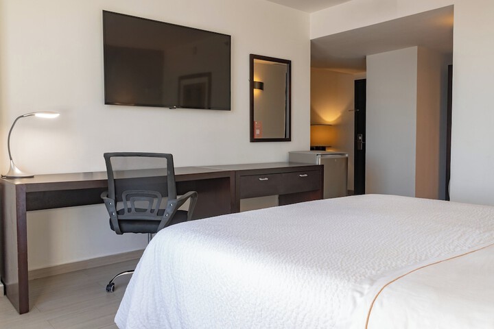 Room 5 of 31