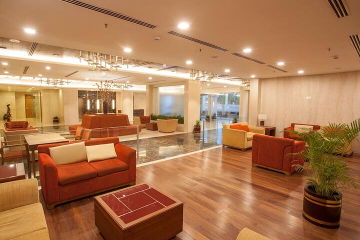 Entrance & Lobby