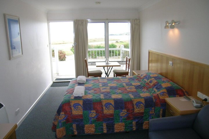 Room 4 of 36