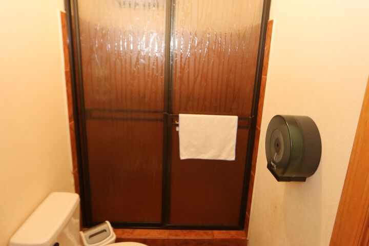 Room 5 of 31