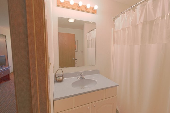 2 Double Beds (21 of 22)