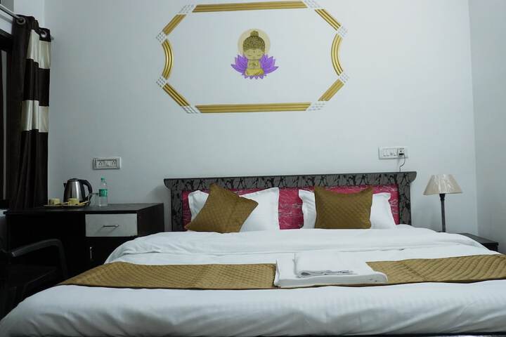 Room 5 of 41