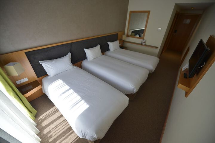 Room 7 of 19