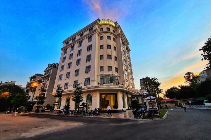Lotus Hotel & Apartment