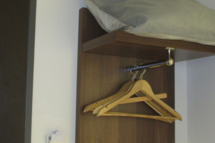 Room 30 of 62