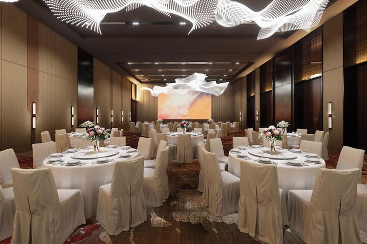 Ballroom/Hall 60 of 69